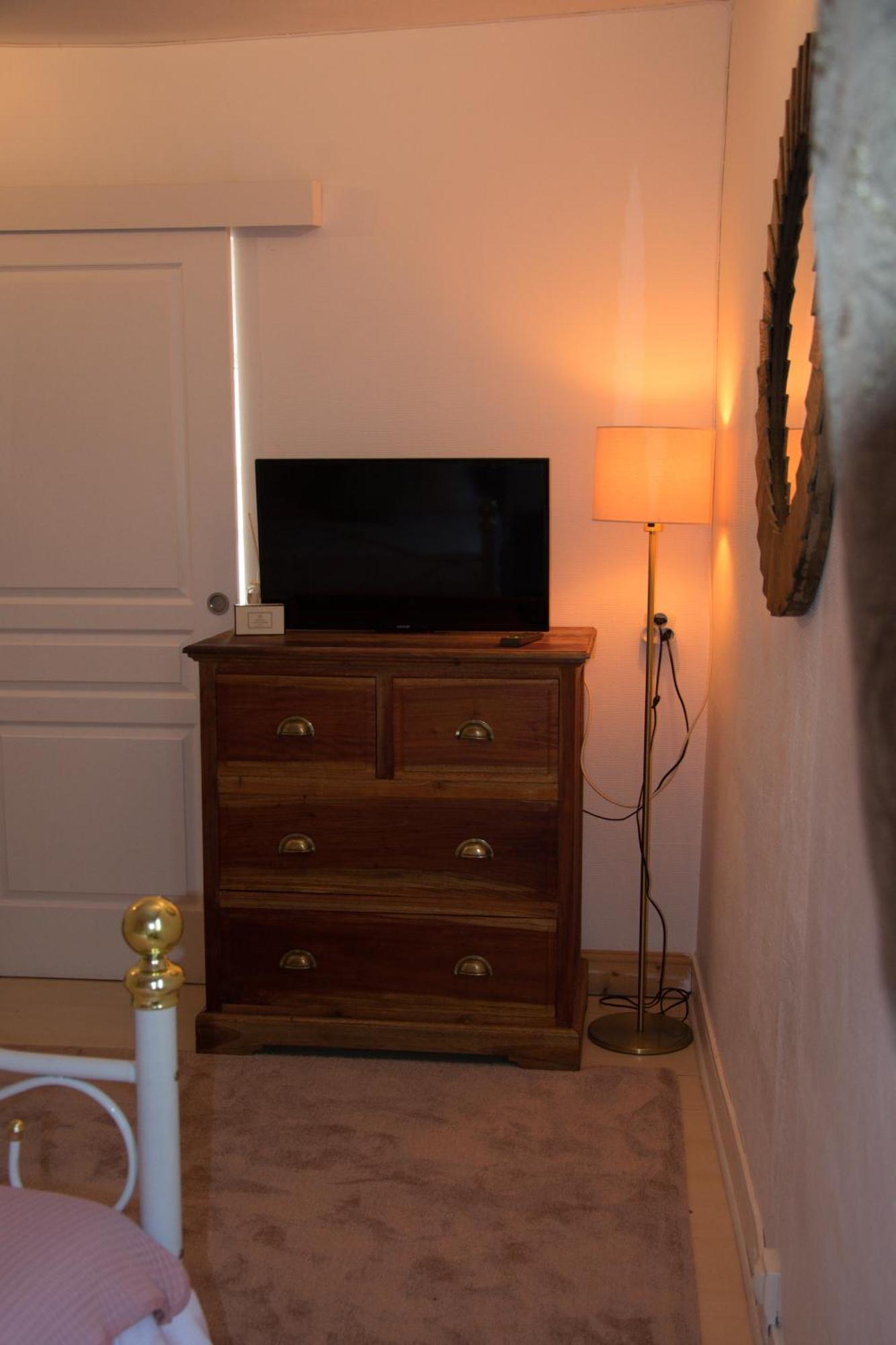 Double Room Private Bathroom