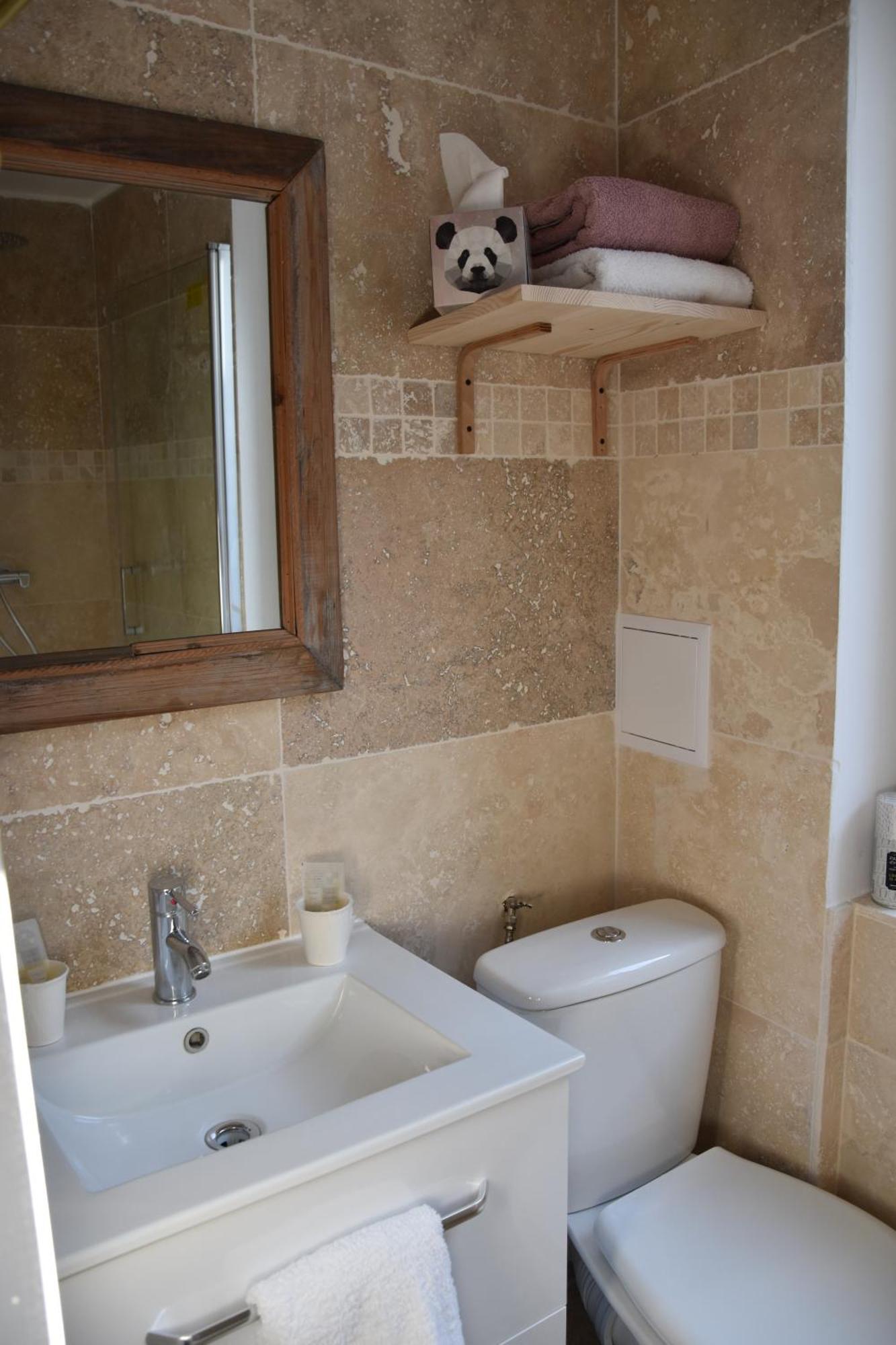 Double Room Private Bathroom