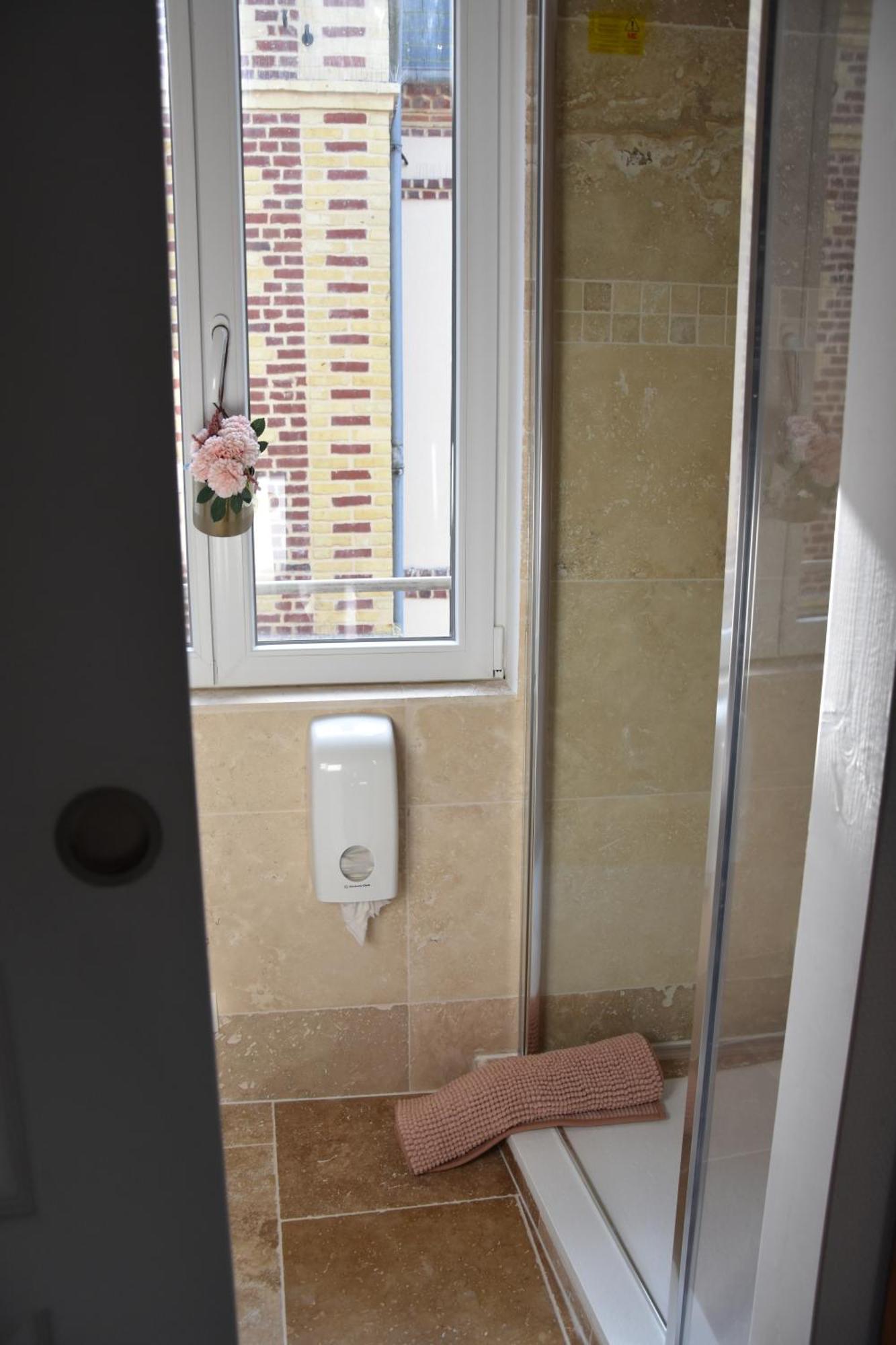 Double Room Private Bathroom