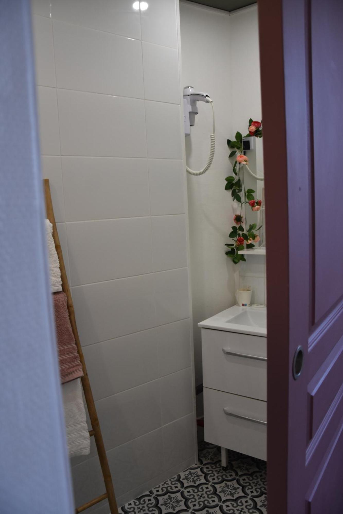 Double Room Private Bathroom